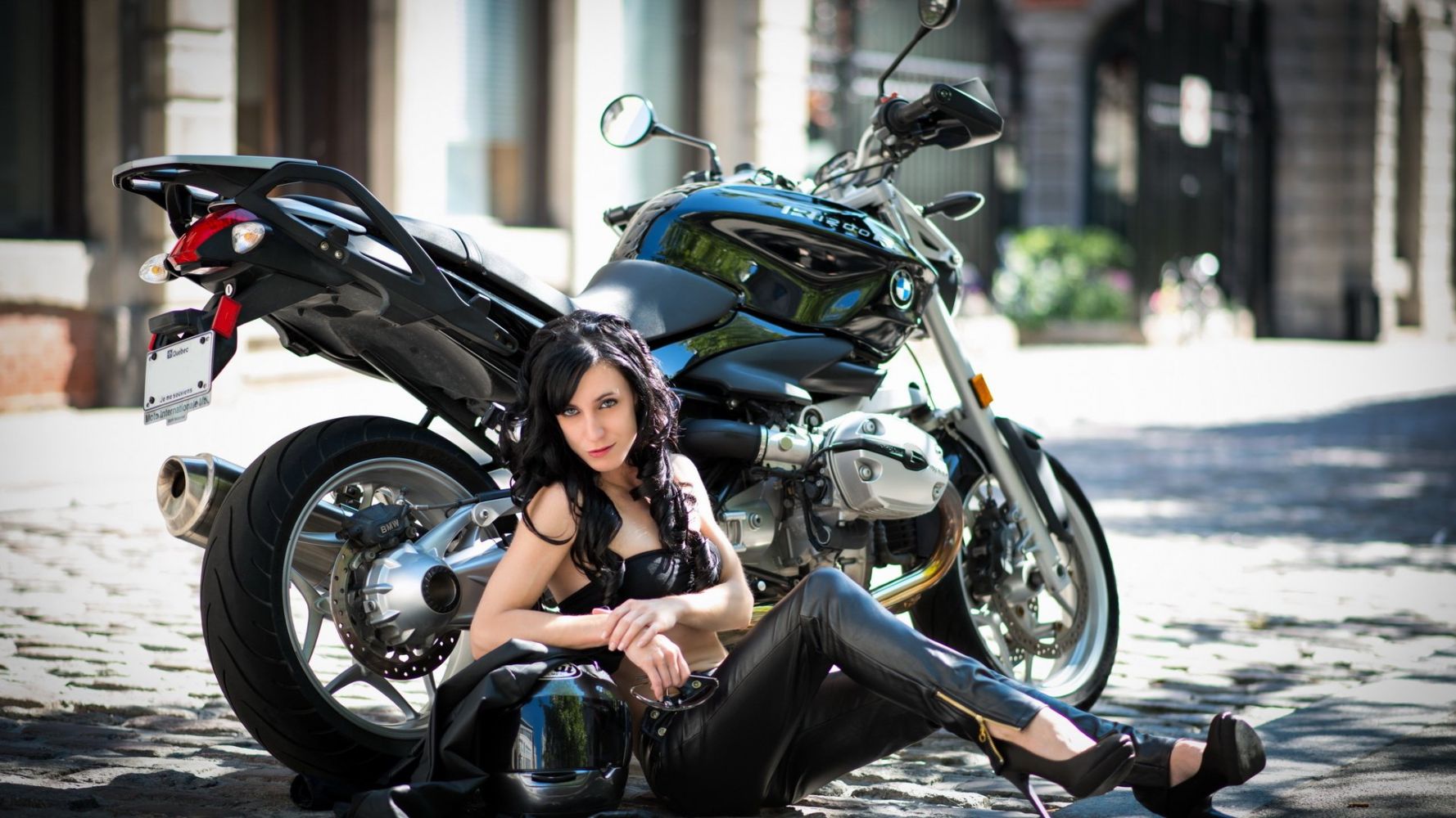 European women on bikes in Salvador