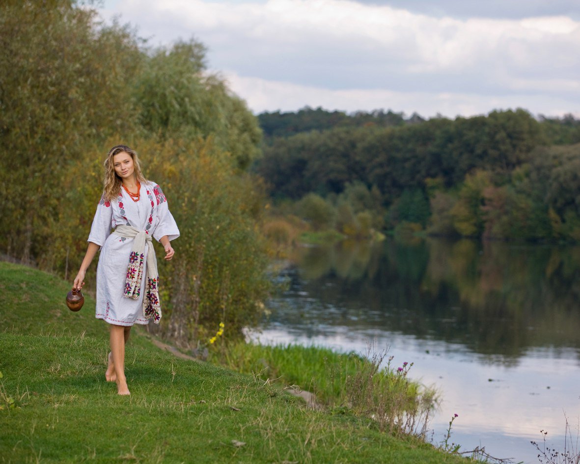 Nude girl Slavic women in Salvador