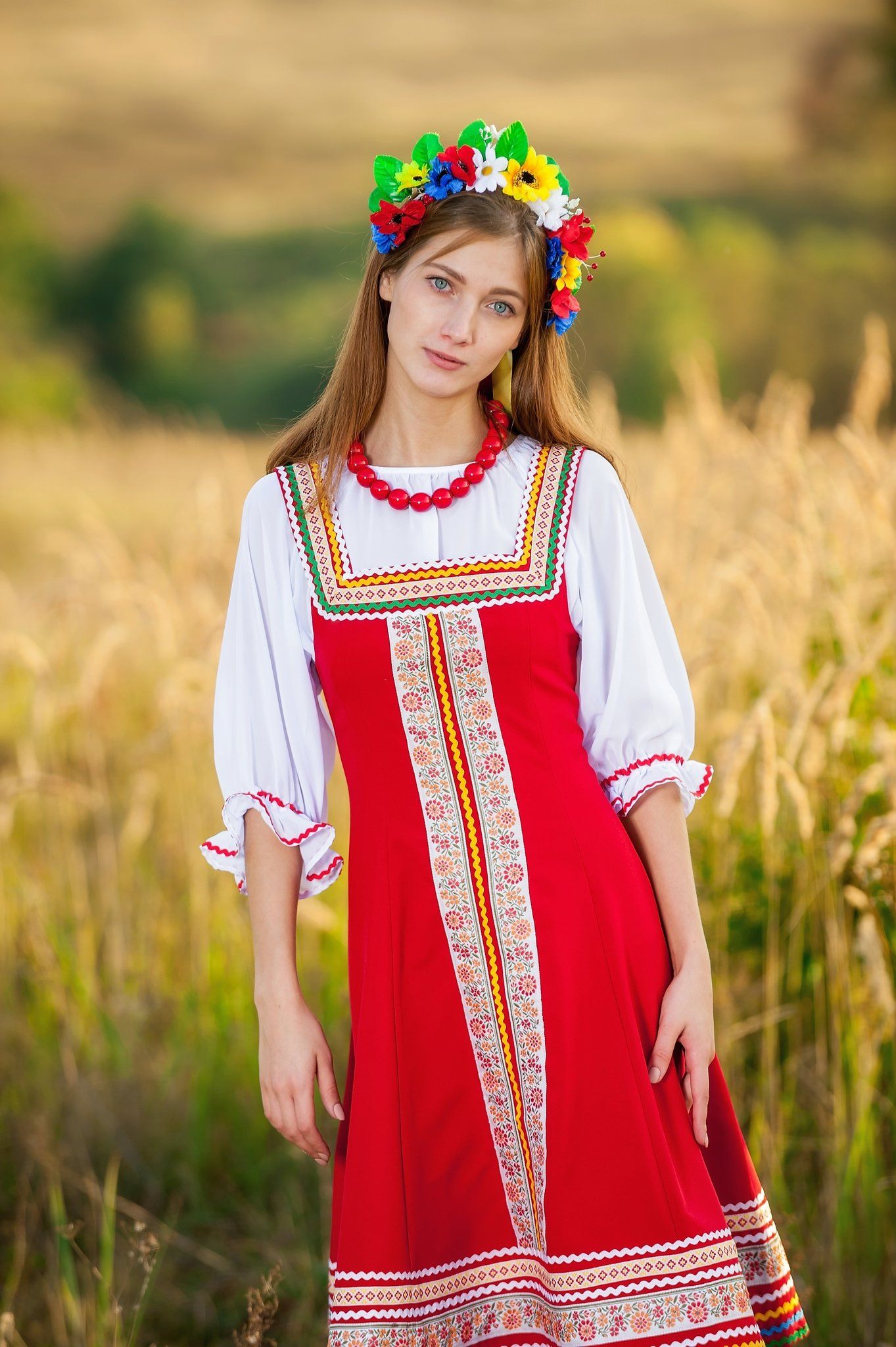 Women in Slavic costumes in Salvador — step in, relax, and chat live