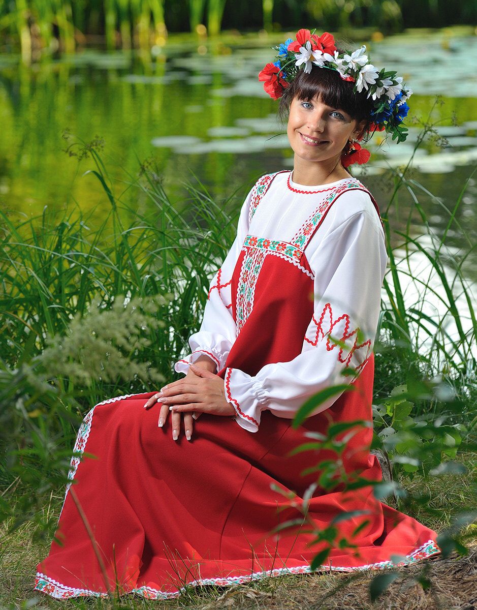 Beautiful girl Girls in Slavic costumes in Salvador