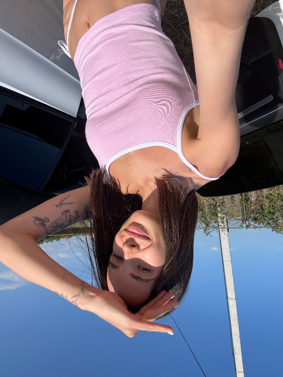 Sexy model Tina in Salvador